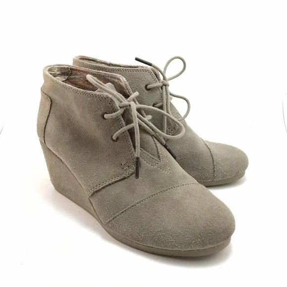 TOMS Desert Tan Taupe Suede Lace-Up Ankle Boots Wedge Booties Size W9 - Picture 2 of 12